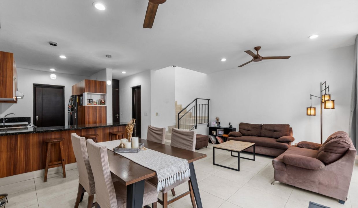 20250916011026299964000000-o